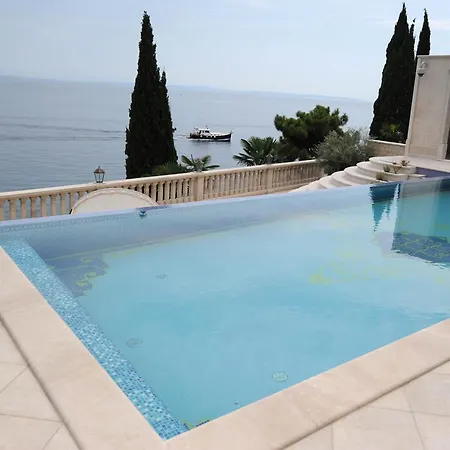 Apartments Villa Isabella Opatija Exterior photo